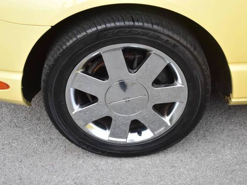 Used 2002 Ford Thunderbird RWD image 29