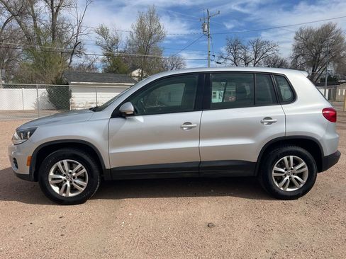 Used 2014 Volkswagen Tiguan S image 4