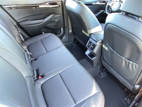 Used 2026 Kia Seltos SX w/ SX Sunroof Package image 16