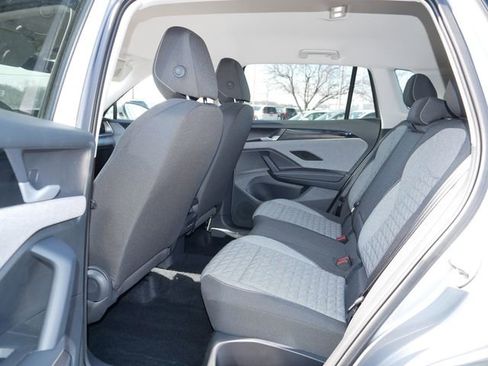 Used 2025 Volkswagen Tiguan S image 17