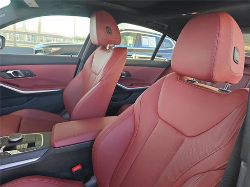 Certified 2025 BMW 330i Sedan w/ Convenience Package image 15