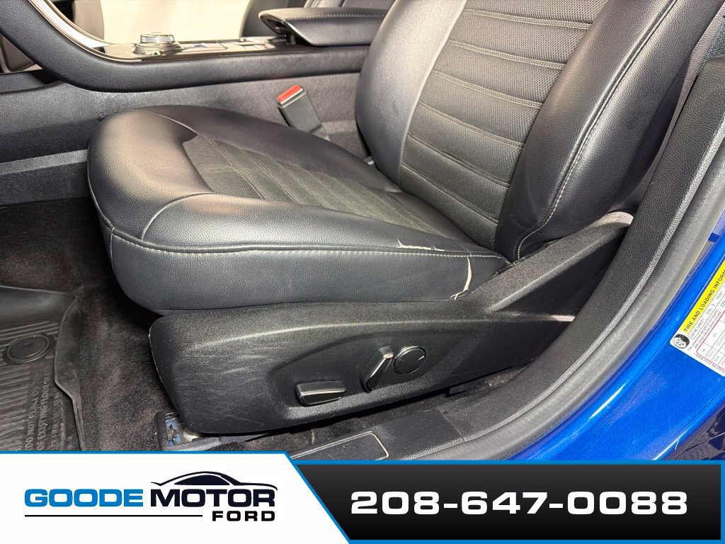 Used 2017 Ford Fusion SE w/ Equipment Group 201A FWD image 11