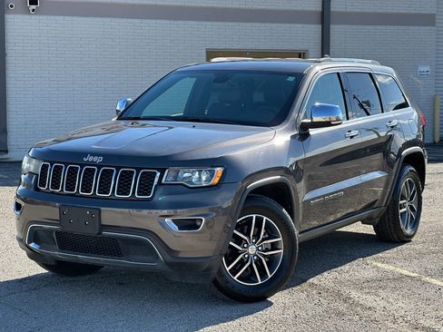 Used 2017 Jeep Grand Cherokee Limited image 1
