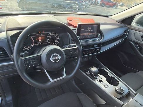 Used 2023 Nissan Rogue S image 21