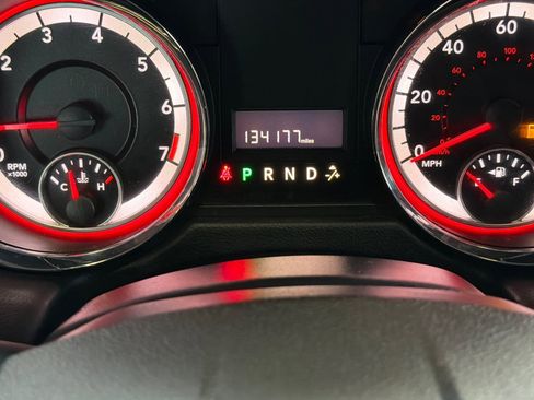 Used 2017 Dodge Grand Caravan SXT image 34