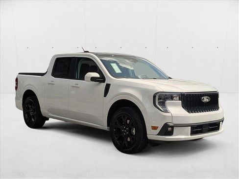 New 2025 Ford Maverick Lobo image 5