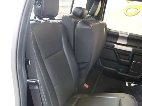 Used 2015 Ford F150 Lariat w/ Equipment Group 502A Luxury AWD/4WD image 8