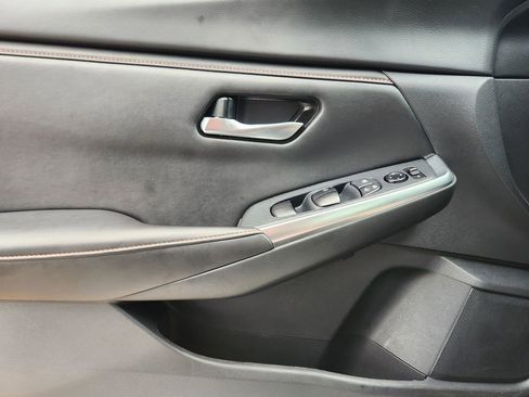 Used 2024 Nissan Sentra SR FWD image 22