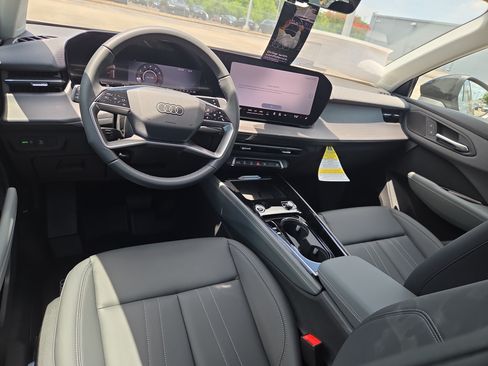 New 2026 Audi Q3 quattro 2.0T AWD/4WD image 7