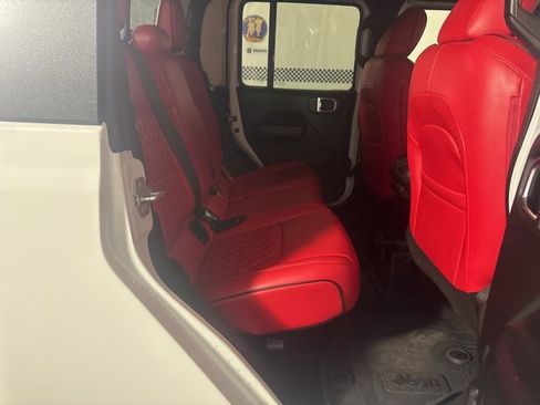 Used 2021 Jeep Gladiator Willys image 28