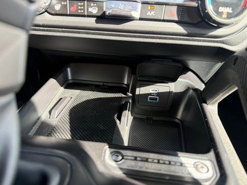 New 2025 Ford Bronco Outer Banks w/ Sasquatch Package image 32