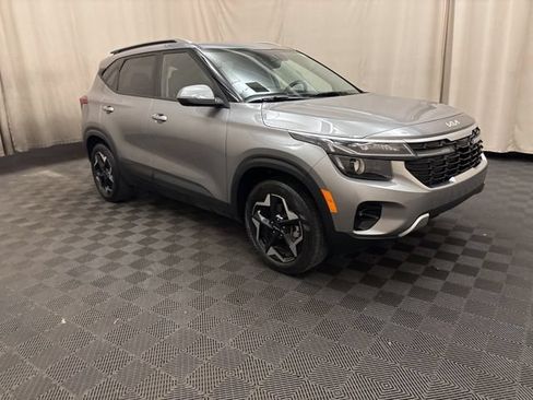 Certified 2025 Kia Seltos S AWD/4WD image 3