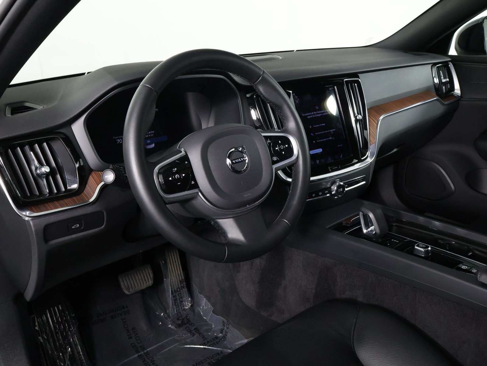 Certified 2023 Volvo S60 B5 Plus w/ Climate Package FWD image 14