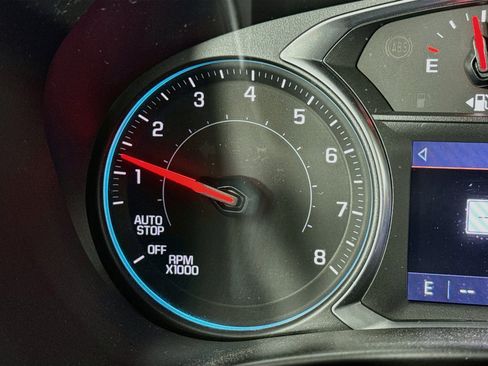 Used 2020 Chevrolet Equinox Premier FWD image 12
