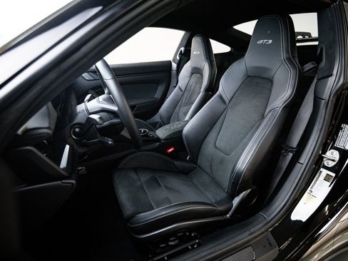Certified 2024 Porsche 911 GT3 RWD image 5