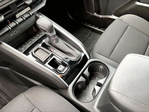 Used 2024 Chevrolet Colorado LT w/ LT Convenience Package image 17