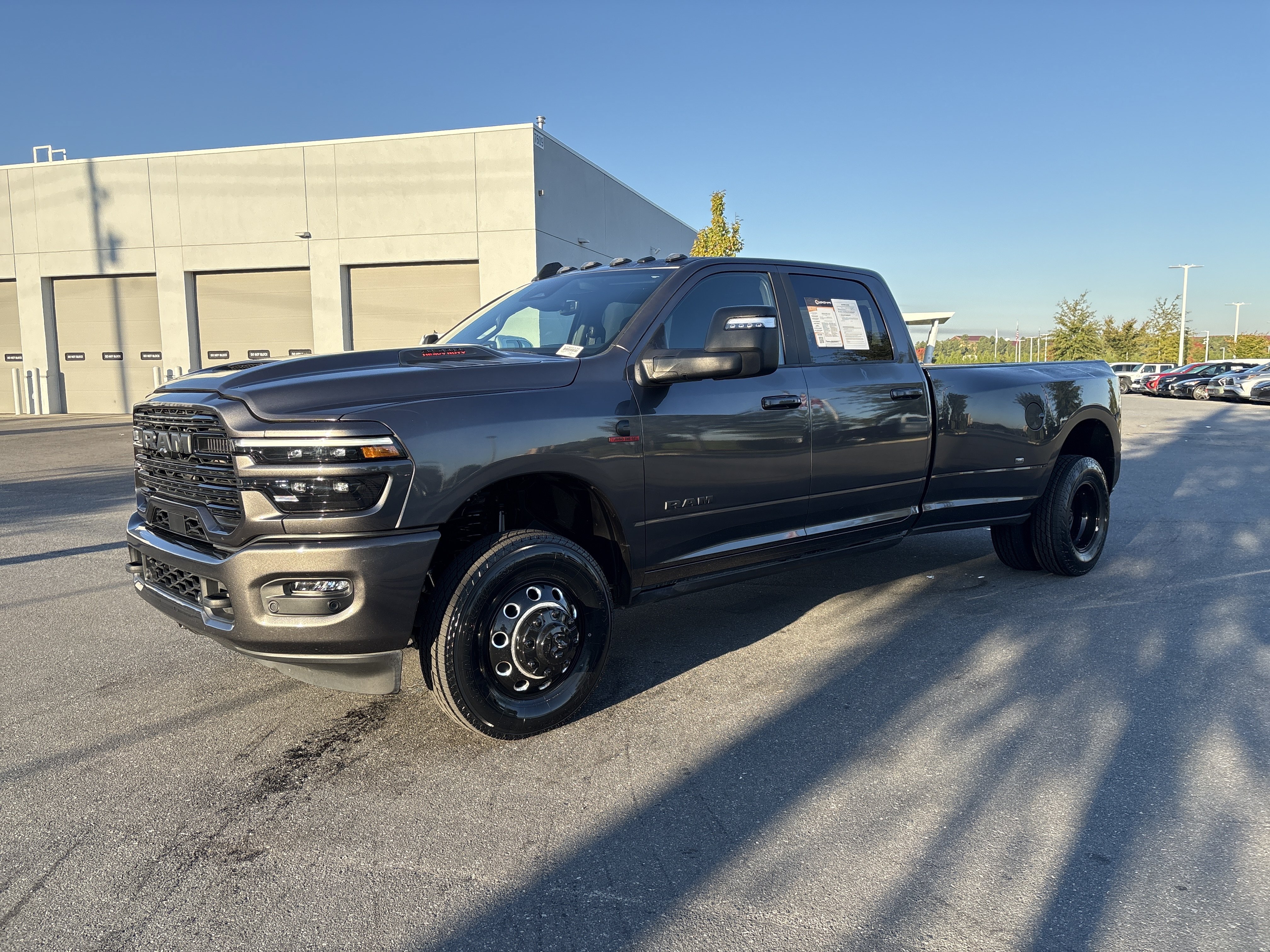 Used 2025 RAM 3500 Laramie AWD/4WD image 5