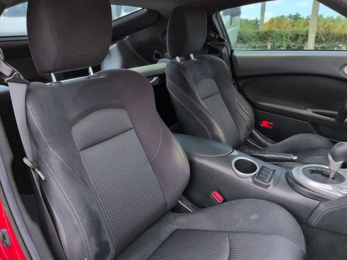 Used 2017 Nissan 370Z Coupe RWD image 14