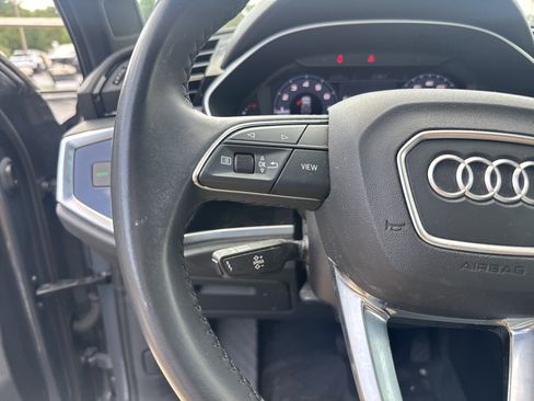 Used 2020 Audi Q3 2.0T Premium w/ Convenience Package AWD/4WD image 18