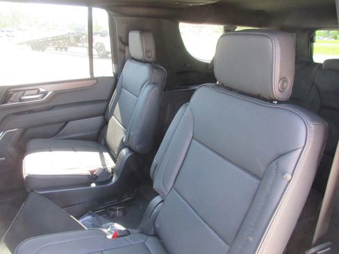 New 2026 GMC Yukon XL Denali AWD/4WD image 12