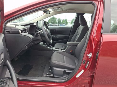 Used 2025 Toyota Corolla LE FWD image 15