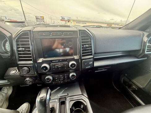 Used 2019 Ford F150 Lariat w/ Equipment Group 502A Luxury image 11