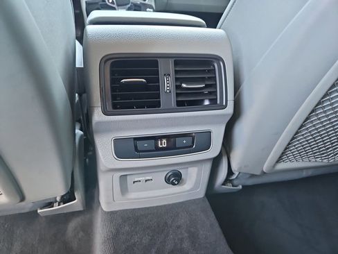 Used 2023 Audi Q5 e Premium Plus w/ Premium Plus Package image 17