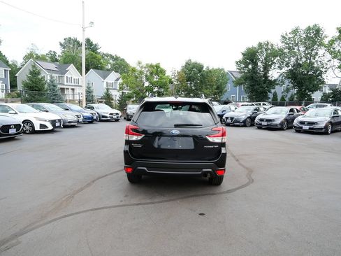 Used 2020 Subaru Forester Premium AWD/4WD image 4