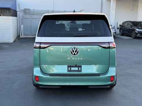 Certified 2025 Volkswagen ID. Buzz 1st Edition image 4