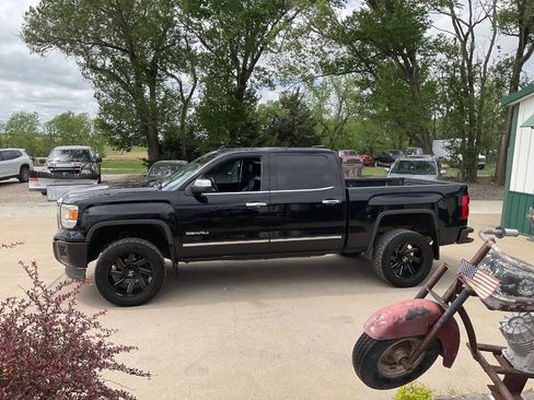 Used 2015 GMC Sierra 1500 Denali w/ Driver Alert Package AWD/4WD image 6
