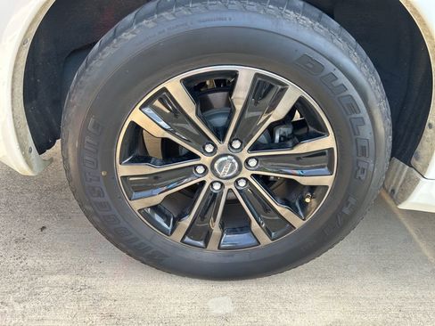 Used 2019 Nissan Armada Platinum w/ Captain's Chairs Package RWD image 7