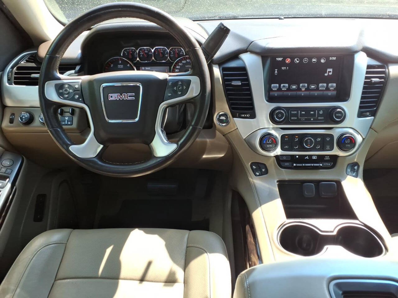 Used 2016 GMC Yukon SLT w/ Open Road Package AWD/4WD image 13