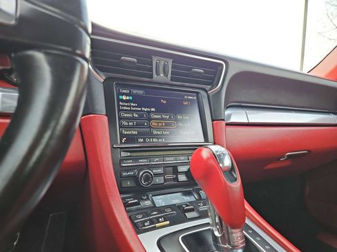 Used 2014 Porsche 911 Carrera 4S image 28