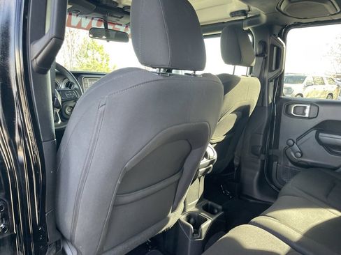 Used 2021 Jeep Wrangler Unlimited Sport image 23