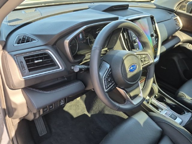 Used 2025 Subaru Ascent Touring AWD/4WD image 11