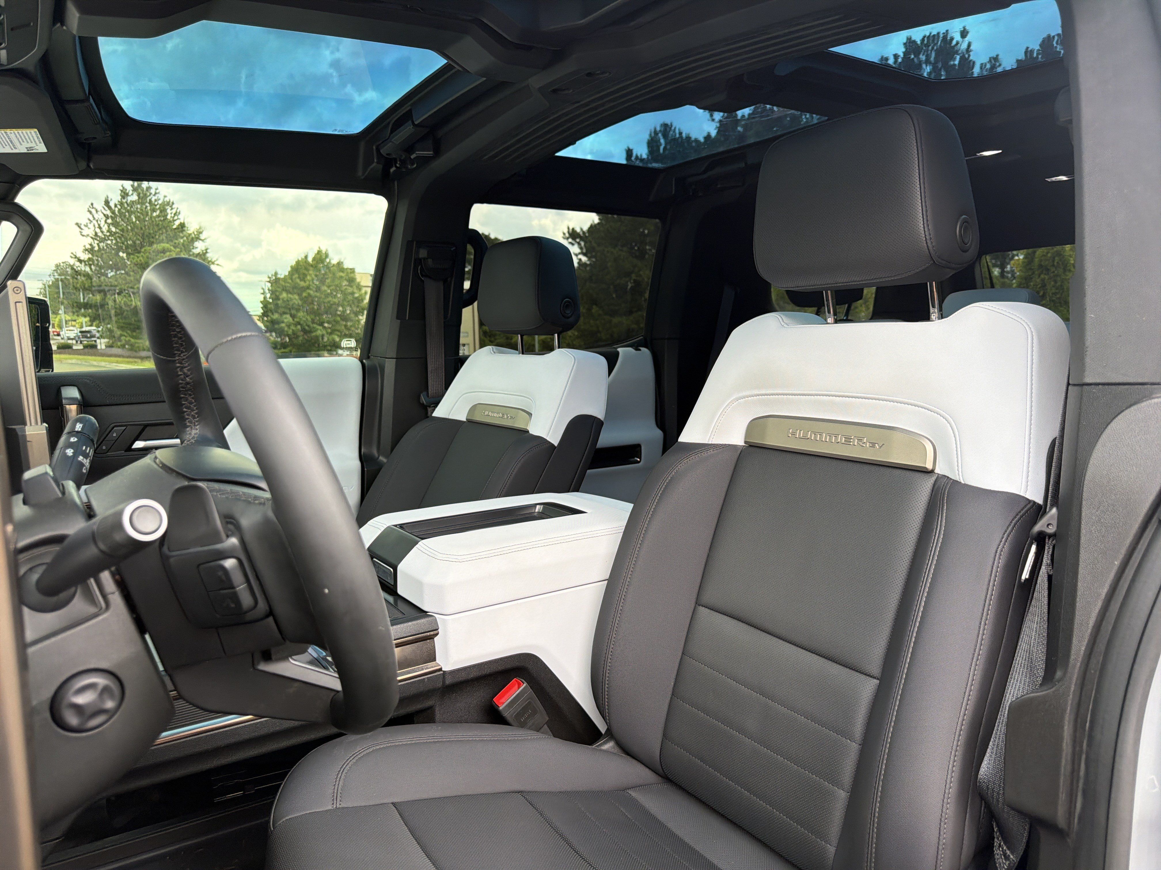Used 2024 GMC Hummer EV 3X w/ LPO, Illumination Package AWD/4WD image 7