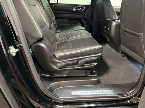 Used 2024 Chevrolet Suburban Premier AWD/4WD image 63