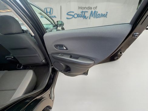 Used 2022 Honda HR-V LX image 29