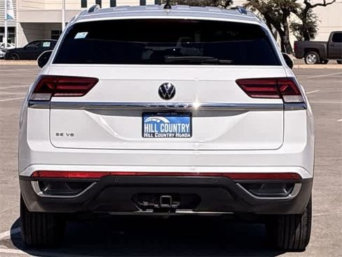 Used 2023 Volkswagen Atlas Cross Sport SE w/ Black Wheel Package image 5