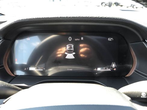 New 2025 Jeep Grand Cherokee Altitude AWD/4WD image 23