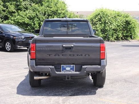 Used 2025 Toyota Tacoma TRD Sport w/ TRD Sport Premium Package AWD/4WD image 6