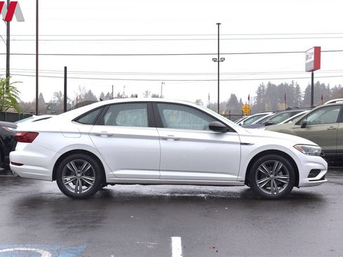 Used 2021 Volkswagen Jetta R-Line w/ R-Line Cold Weather Package image 6