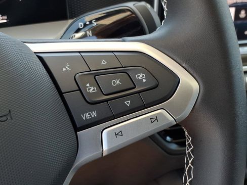 New 2026 Volkswagen Tiguan SE FWD image 20