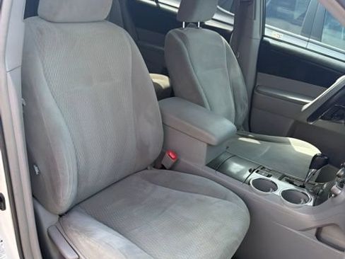 Used 2010 Toyota Highlander 4WD image 29