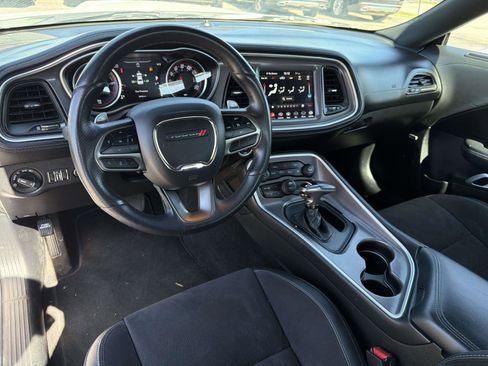 Used 2022 Dodge Challenger GT w/ Plus Package image 6