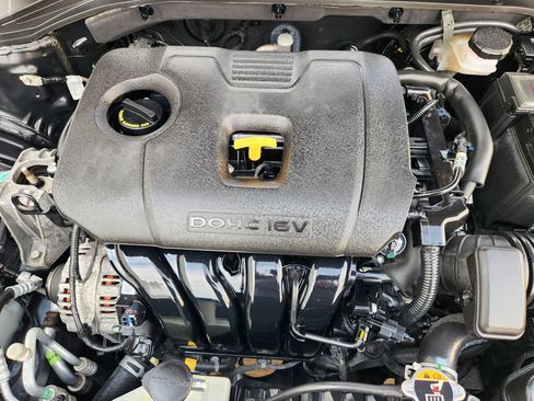 Used 2020 Hyundai Elantra SE FWD image 29