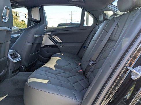 New 2026 BMW 740i w/ Executive Package image 14