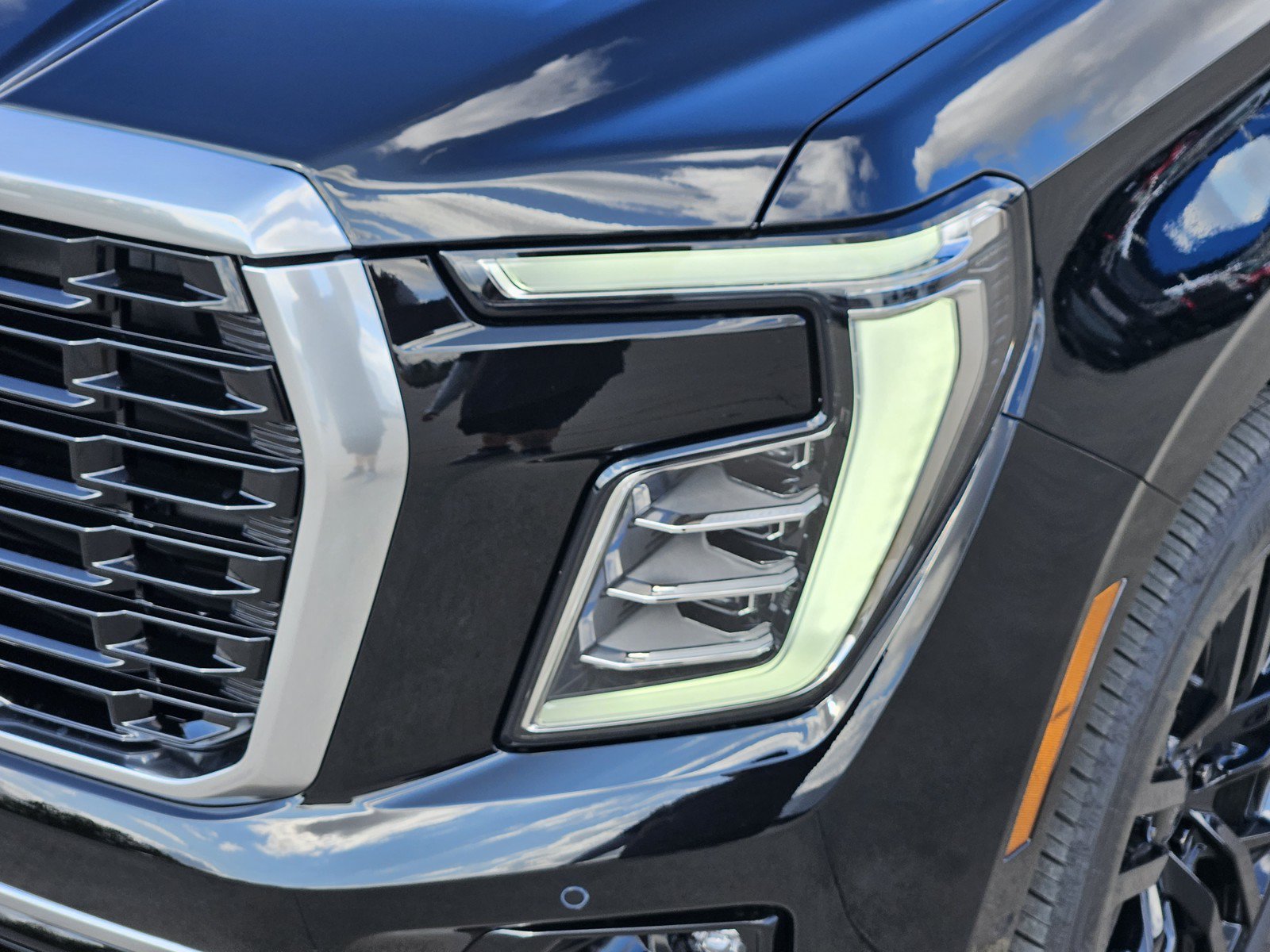 New 2027 GMC Yukon Denali w/ Denali Reserve Package AWD/4WD image 5