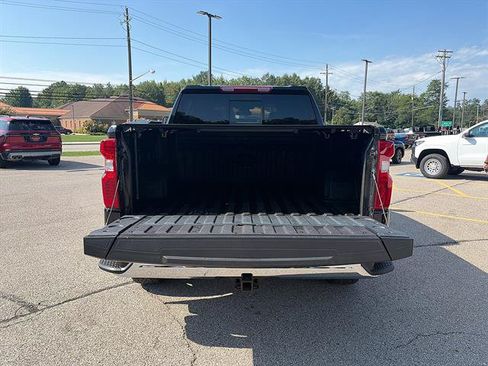 Used 2025 Chevrolet Silverado 1500 LT w/ Leather Package AWD/4WD image 6