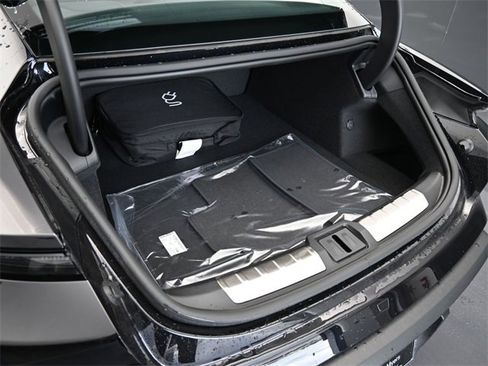 New 2025 Porsche Taycan 4S image 21